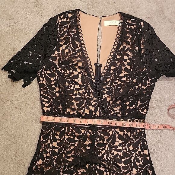 ASTR the label black lace shorts romper - Picture 8 of 13